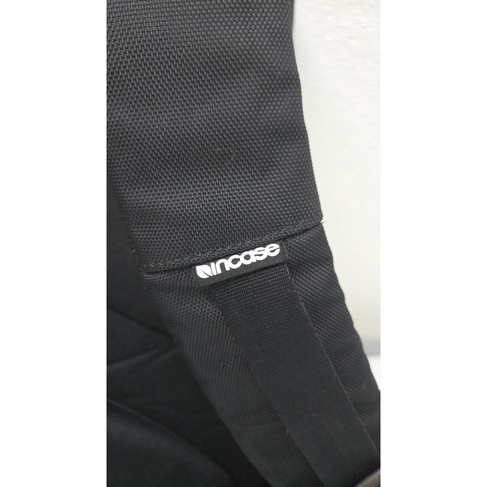 Incase Icon Slim Backpack Nice Black - Picture 6 of 10